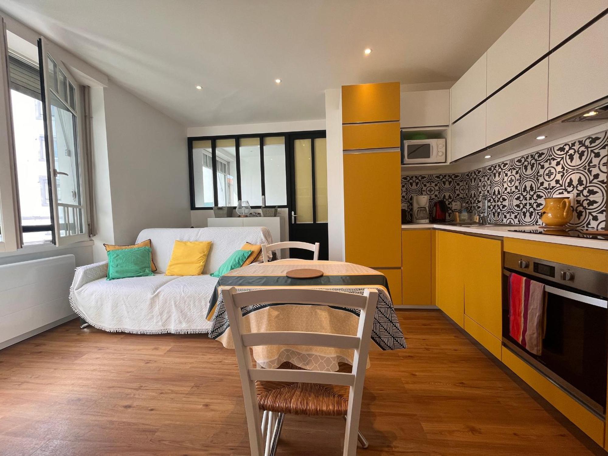 Appartement Lumineux 1 Chambre Au Coeur De Saint-Jean-De-Luz, Proche Plage Et Halles - Fr-1-239-890 Esterno foto